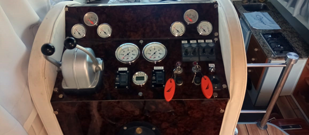 cruceros - YATE MOTOR  - ORTHOLAN 1010