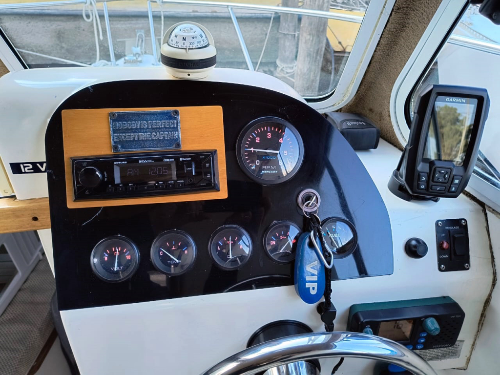 cruceros - YATE MOTOR - FISH CABIN 710