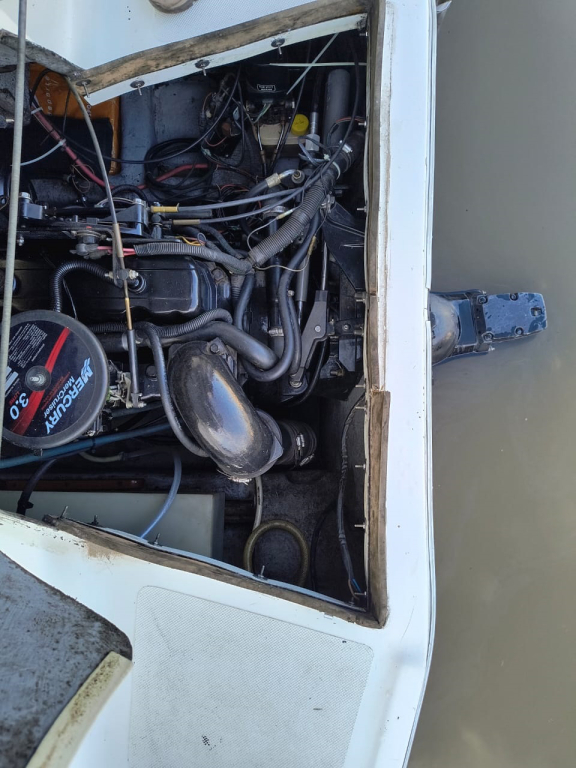 cruceros - YATE MOTOR - FISH CABIN 710