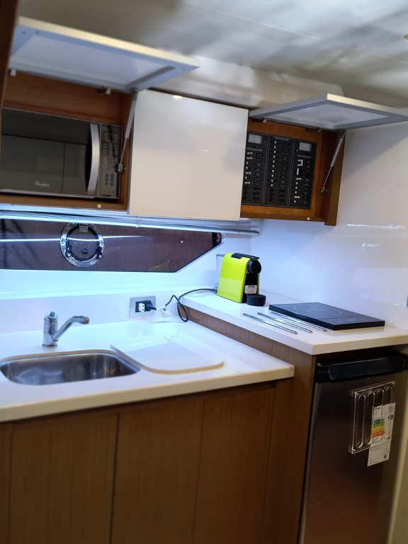 cruceros - YATE MOTOR  - GENESIS 350