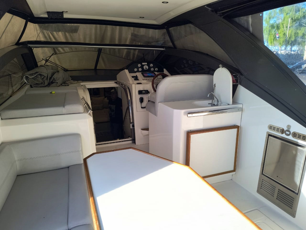 cruceros - YATE MOTOR  - GENESIS 350