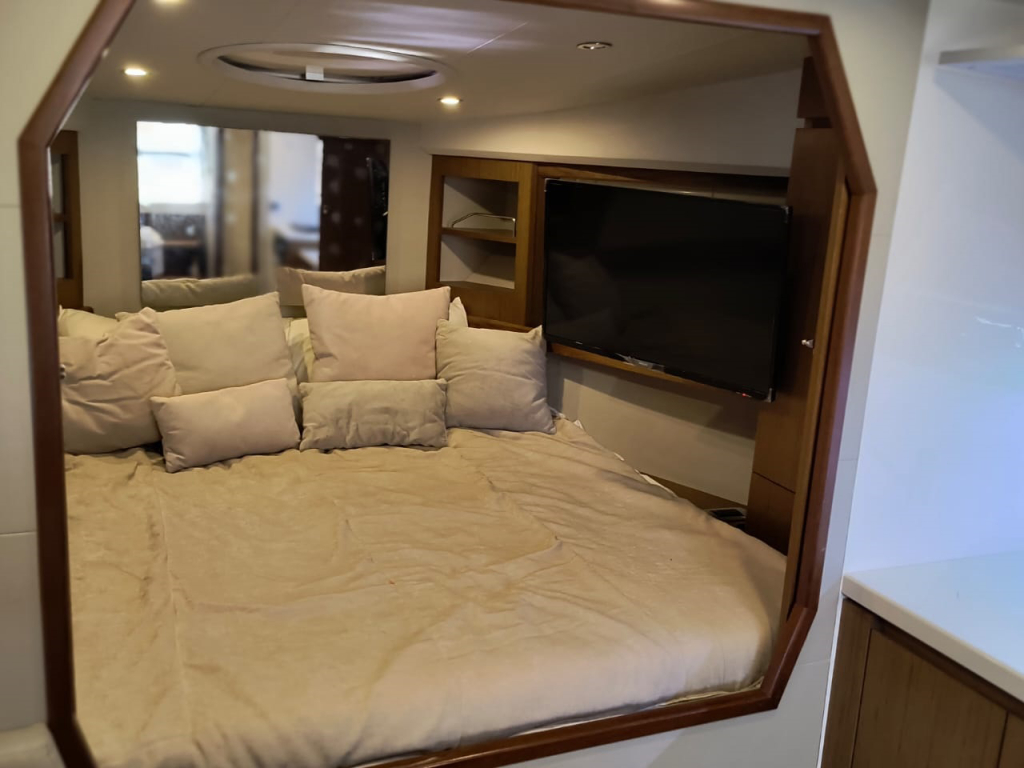 cruceros - YATE MOTOR  - GENESIS 350