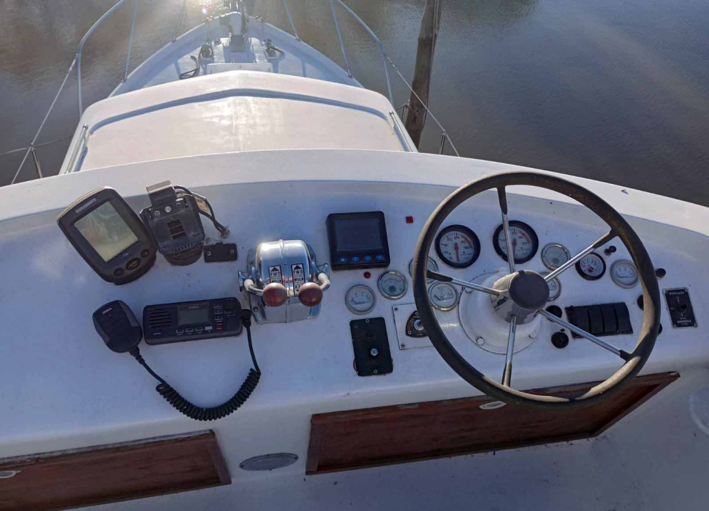 cruceros - YATE MOTOR  - ANDAMAR 1010