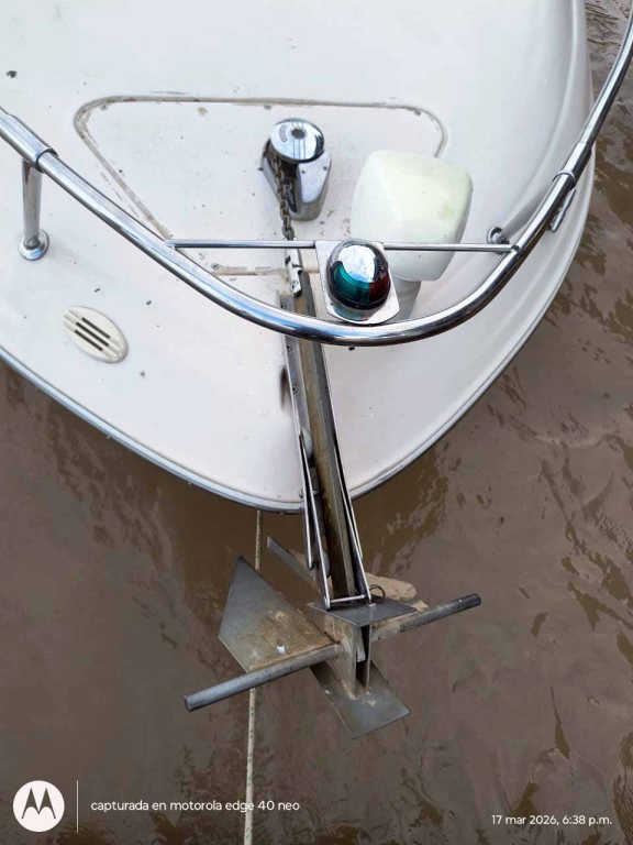 lanchas - LANCHA CUDDY - CANESTRARI 215