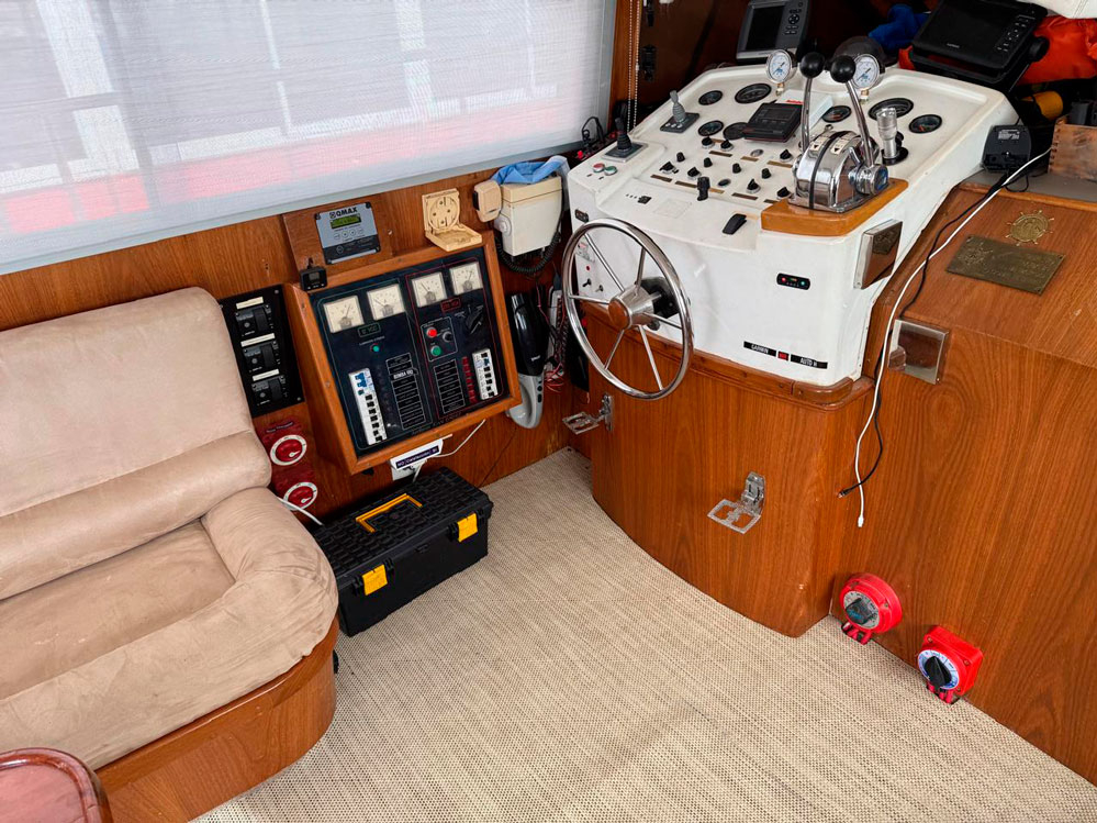 cruceros - YATE MOTOR  - GALVEZ 14 TECHO RIGIDO