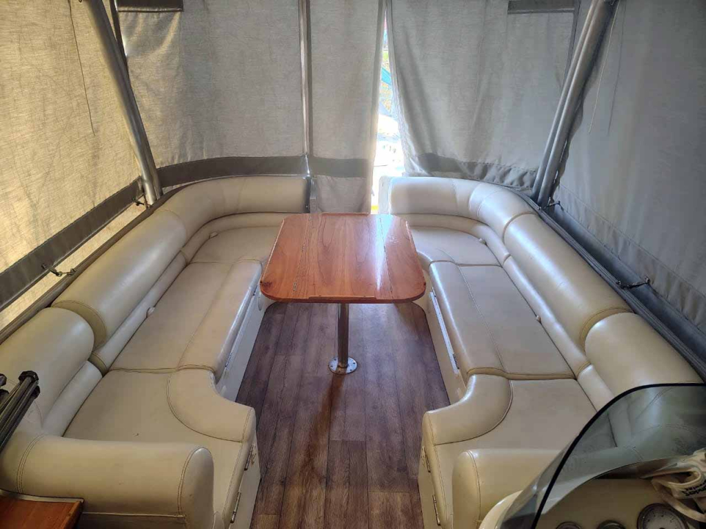 lanchas - PONTON CON TECHO RIGIDO - PONTOON 240 LERCH