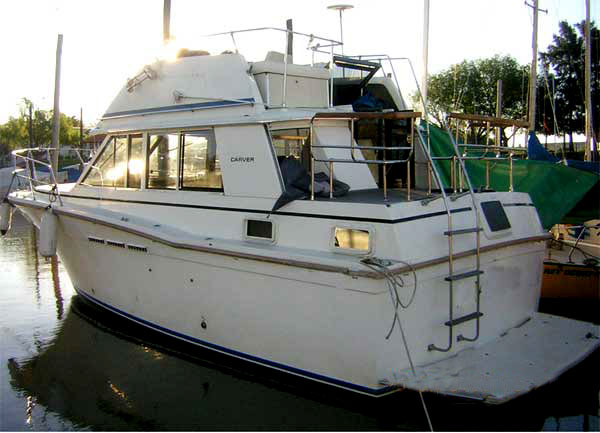 cruceros - YATE MOTOR  - CARVER 33 AMERICANO