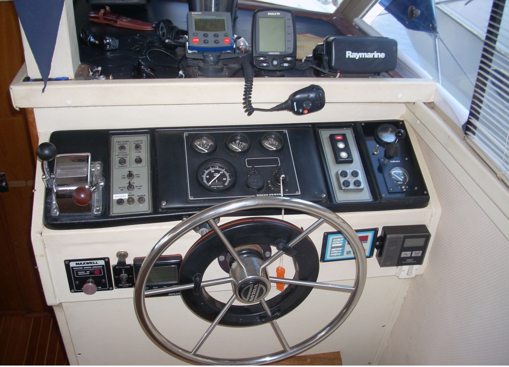 cruceros - YATE MOTOR  - CARVER 33 AMERICANO