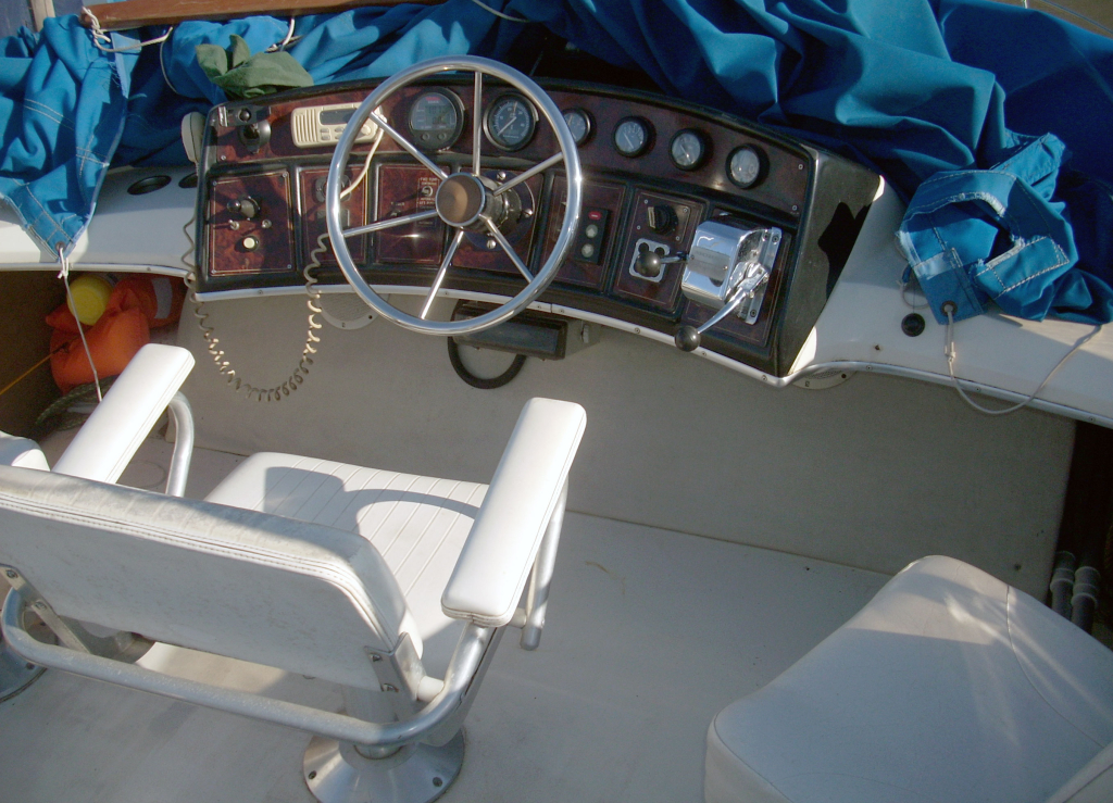 cruceros - YATE MOTOR  - CARVER 33 AMERICANO