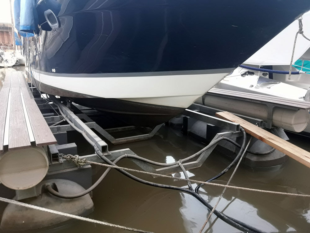 cruceros - YATE MOTOR  OPEN - TRENTO 285- OPORTUNIDAD