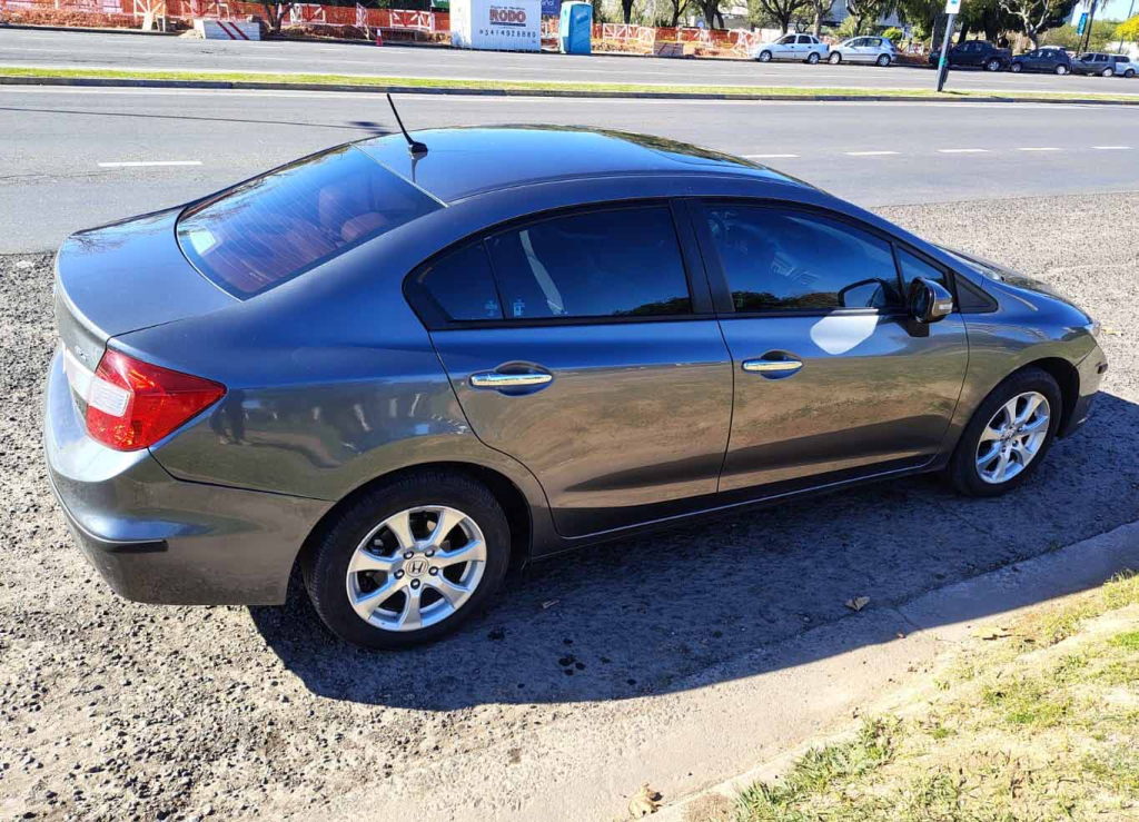 varios - AUTOMOVIL SEDAN 4 PUERTAS - HONDA CIVIC EXS