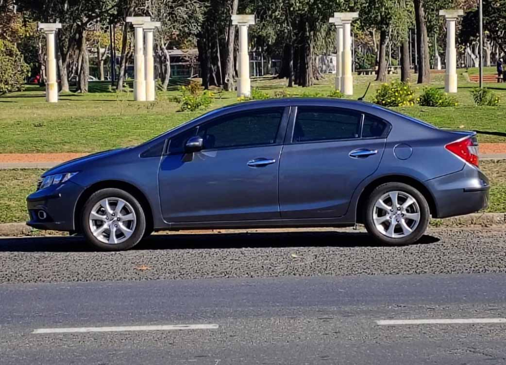 varios - AUTOMOVIL SEDAN 4 PUERTAS - HONDA CIVIC EXS